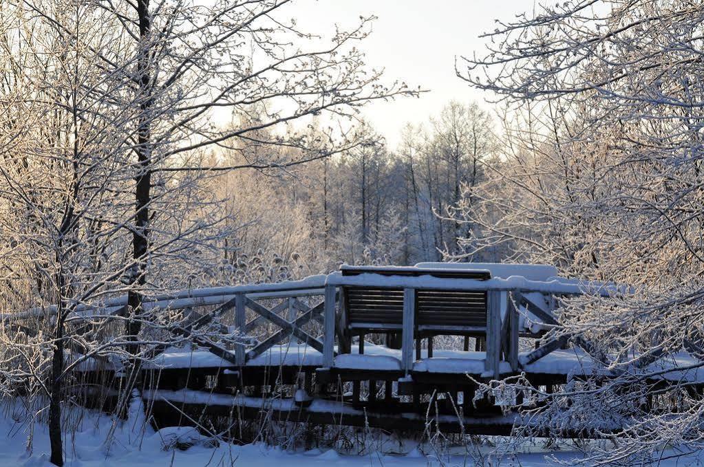 Hotel Hanhi Lapinjärvi Екстериор снимка